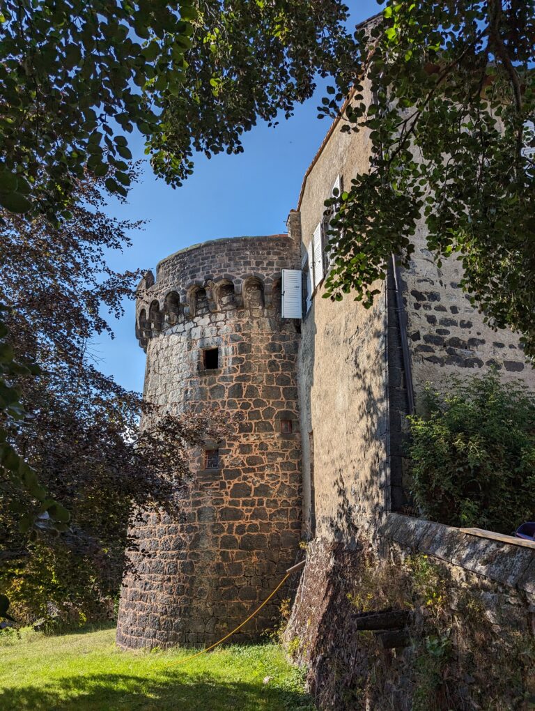 © Bishop Clairmont Archives