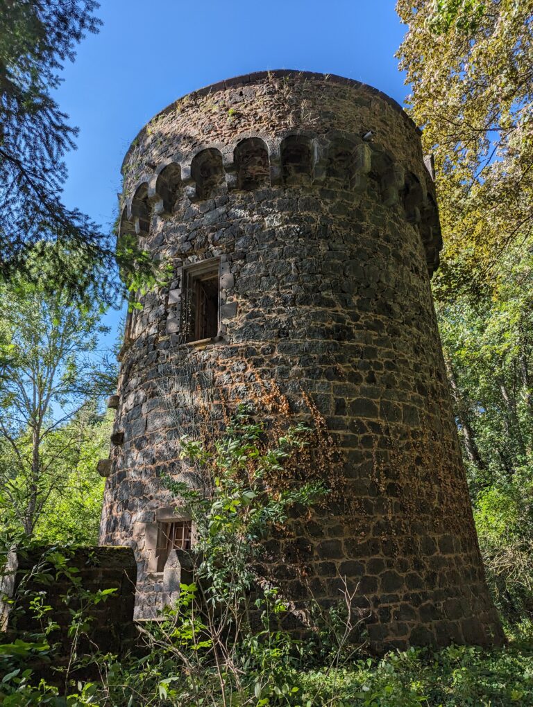 © Bishop Clairmont Archives